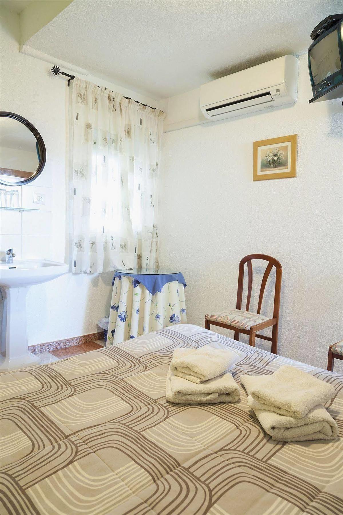 Hostal Londres Granada Eksteriør billede
